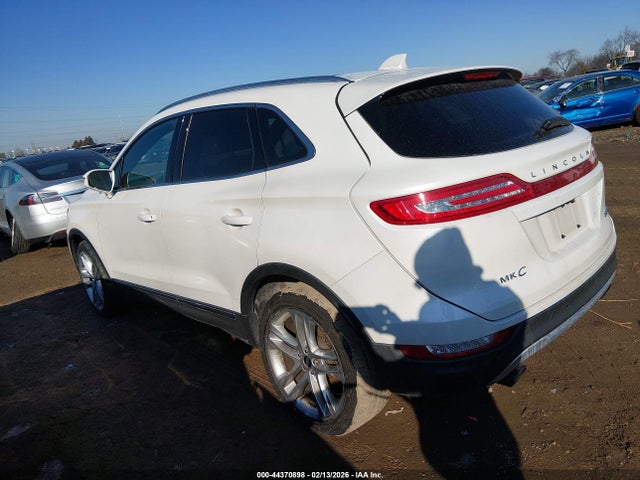 2015 LINCOLN MKC 5LMCJ2A97FUJ37546 Photo 2