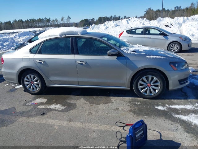 44370910 :رقم المزاد ، 1VWAP7A30CC078070 vin ، 2012 Volkswagen Passat 2.5l S مزاد بيع