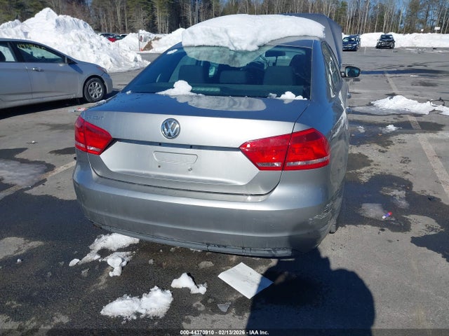 44370910 :رقم المزاد ، 1VWAP7A30CC078070 vin ، 2012 Volkswagen Passat 2.5l S مزاد بيع