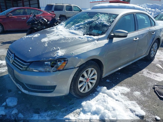 44370910 :رقم المزاد ، 1VWAP7A30CC078070 vin ، 2012 Volkswagen Passat 2.5l S مزاد بيع