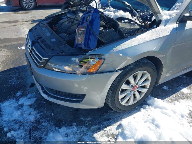 44370910 :رقم المزاد ، 1VWAP7A30CC078070 vin ، 2012 Volkswagen Passat 2.5l S مزاد بيع
