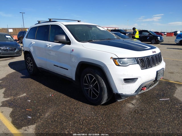 2018 JEEP GRAND CHEROKEE 1C4RJFLT9JC130131 Photo 2