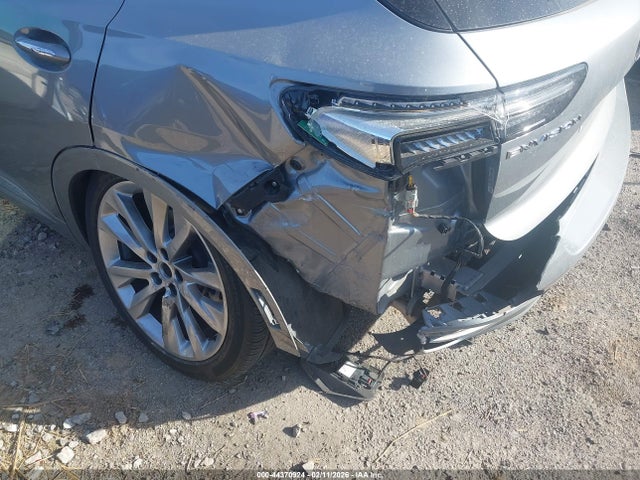 44370924 :رقم المزاد ، LRBFZRR42PD021525 vin ، 2023 Buick Envision Avenir Fwd مزاد بيع