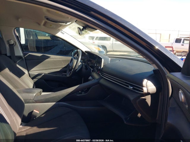 44370957 :رقم المزاد ، 5NPLS4AG7MH035346 vin ، 2021 Hyundai Elantra Sel مزاد بيع
