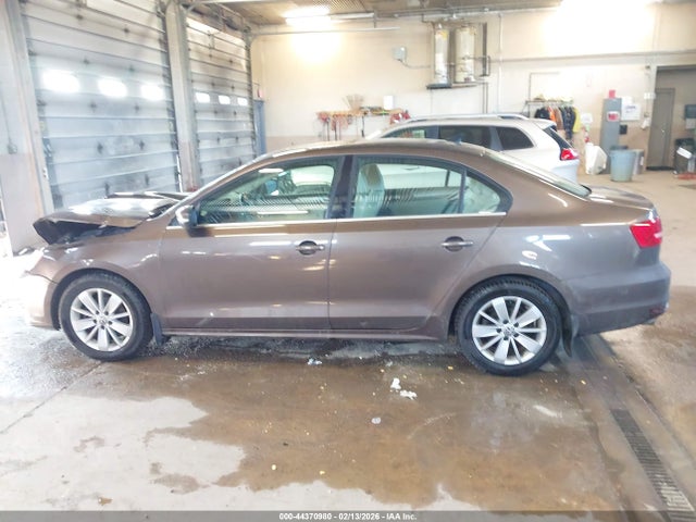 2015 Volkswagen Jetta 1.8t Se მანქანა იყიდება აუქციონზე, vin: 3VWD07AJ9FM255699, აუქციონის ნომერი: 44370980