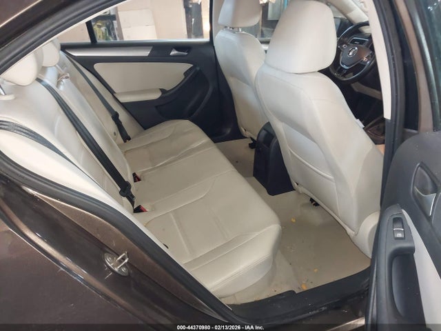 2015 Volkswagen Jetta 1.8t Se მანქანა იყიდება აუქციონზე, vin: 3VWD07AJ9FM255699, აუქციონის ნომერი: 44370980