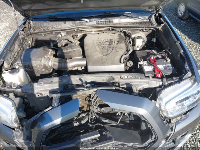 5TFSZ5AN1JX154540 Toyota Tacoma Sr5 V6