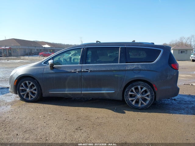 Aukcja sprzedaży 2017 Chrysler Pacifica Limited, vin: 2C4RC1GG4HR679795, numer aukcji: 44371008