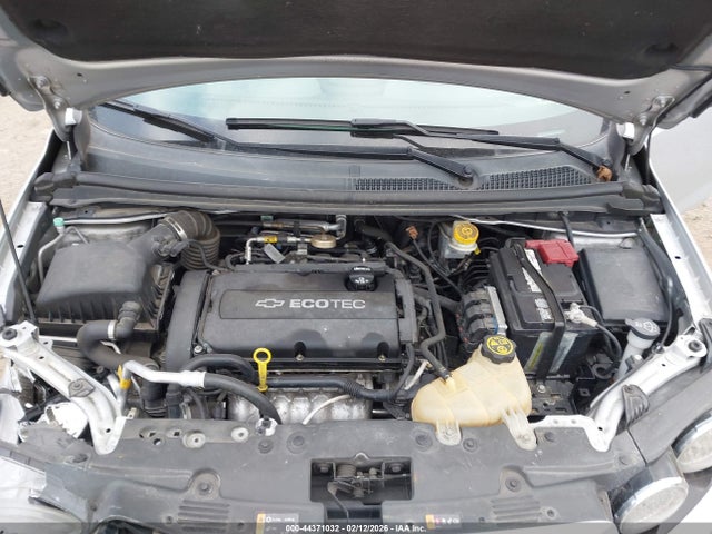 1G1JC6SG2G4103585 Chevrolet Sonic Lt Auto