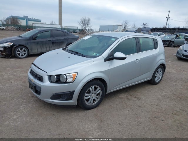 1G1JC6SG2G4103585 Chevrolet Sonic Lt Auto