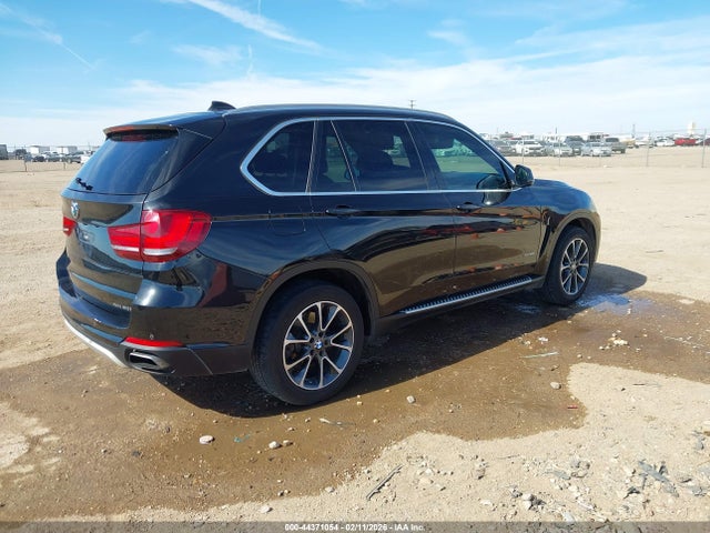 2016 BMW X5 5UXKR6C56G0J80022 Photo 3