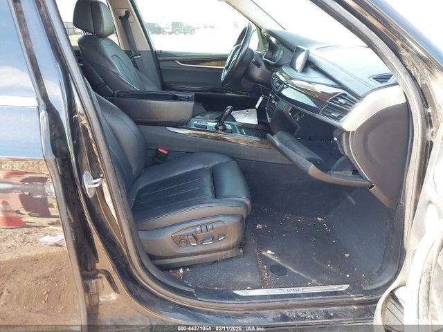 2016 BMW X5 5UXKR6C56G0J80022 Photo 4