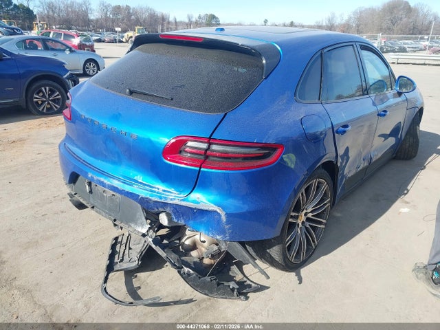 2018 PORSCHE MACAN WP1AB2A57JLB30117 Photo 3