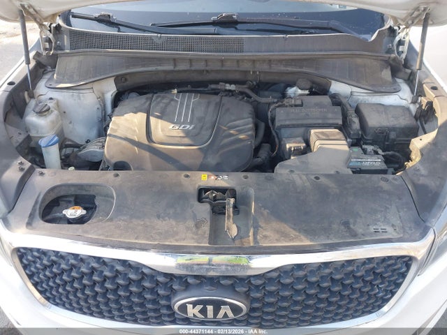 5XYPG4A59HG228712 KIA Sorento 3.3l Lx