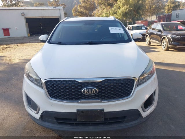 5XYPG4A59HG228712 KIA Sorento 3.3l Lx
