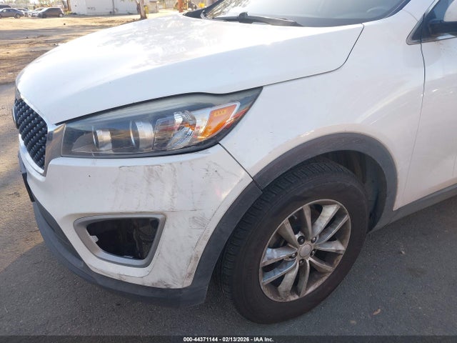 5XYPG4A59HG228712 KIA Sorento 3.3l Lx