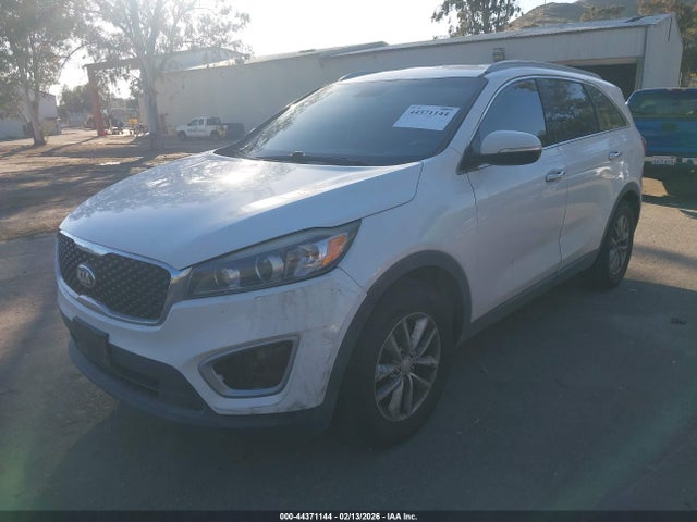 5XYPG4A59HG228712 KIA Sorento 3.3l Lx