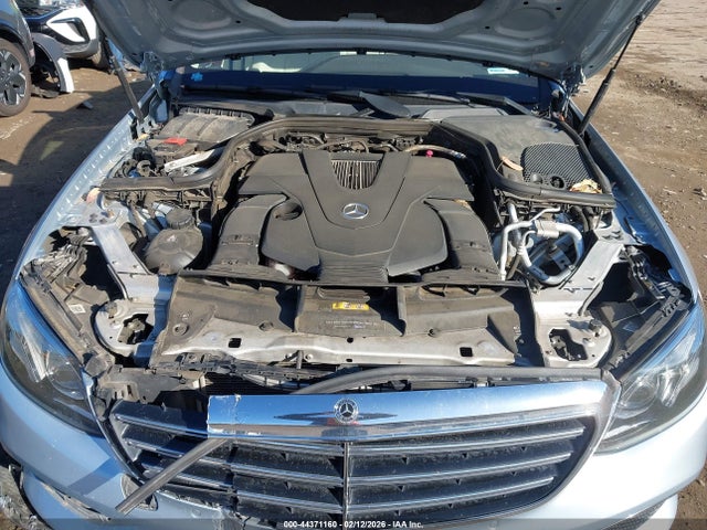 WDDZH6GB4JA311569 Mercedes-Benz E 400 4matic