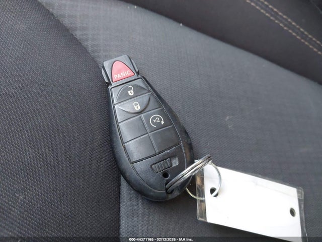 44371165 :رقم المزاد ، 1C4PJMCS9HW564268 vin ، 2017 Jeep Cherokee Latitude 4x4 مزاد بيع