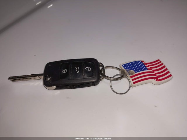 3VW267AJ8GM289415 Volkswagen Jetta 1.4t S