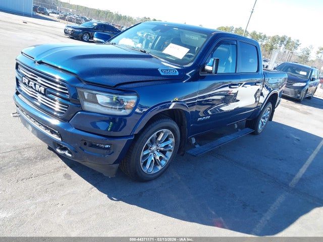 44371171 :رقم المزاد ، 1C6SRFJT8NN184678 vin ، 2022 Ram 1500 Laramie  4x4 5'7 Box مزاد بيع