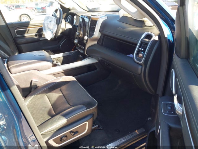 44371171 :رقم المزاد ، 1C6SRFJT8NN184678 vin ، 2022 Ram 1500 Laramie  4x4 5'7 Box مزاد بيع