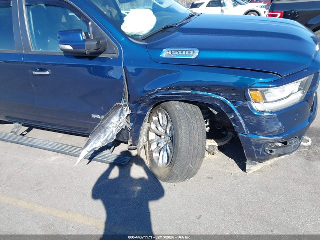 44371171 :رقم المزاد ، 1C6SRFJT8NN184678 vin ، 2022 Ram 1500 Laramie  4x4 5'7 Box مزاد بيع