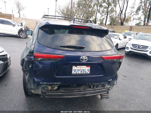 Toyota Highlander Xle 2023 5TDKDRAH6PS504565 Image 17