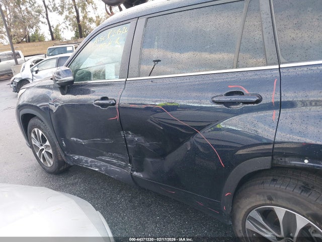 Toyota Highlander Xle 2023 5TDKDRAH6PS504565 Image 19