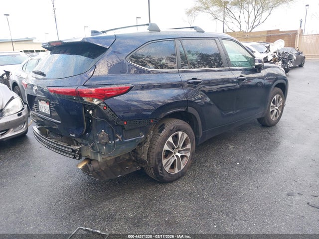 Toyota Highlander Xle 2023 5TDKDRAH6PS504565 Image 4
