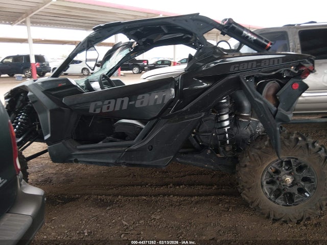 Can-Am Maverick X3 2024 3JBVXAV26RE000058 Image 13