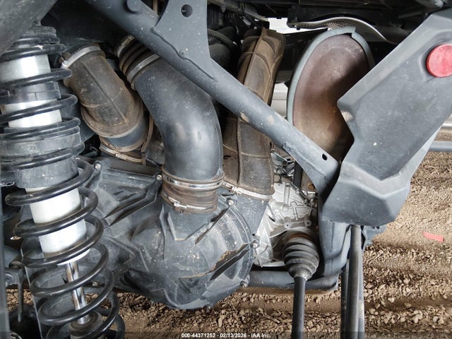 2024 CAN-AM MAVERICK X3 3JBVXAV26RE000058 Photo 8