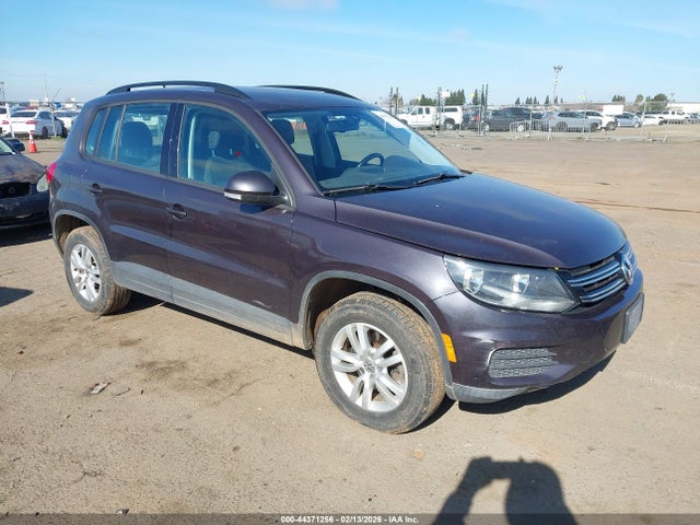 2016 VOLKSWAGEN TIGUAN WVGBV7AX9GW527696