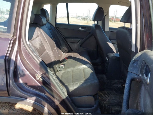 2016 VOLKSWAGEN TIGUAN WVGBV7AX9GW527696 Photo 7