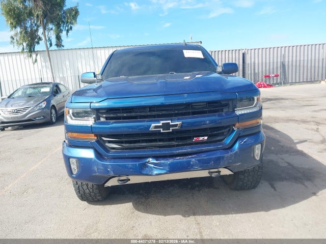 3GCUKREC1JG447310 Chevrolet Silverado 1500 2lt