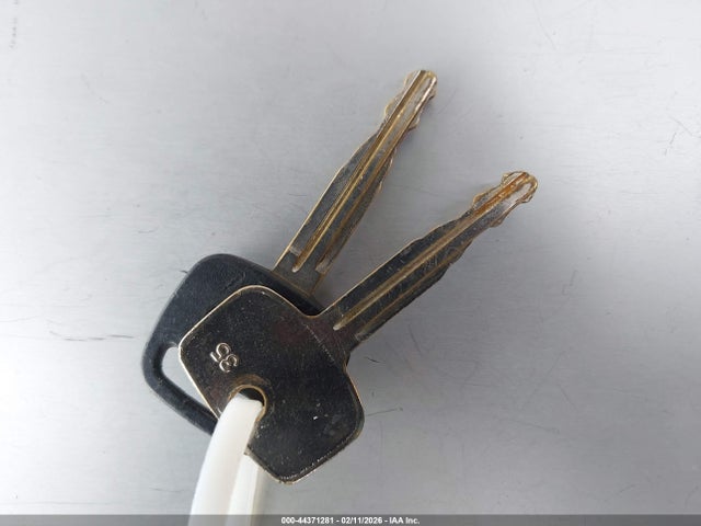 44371281 :رقم المزاد ، 1NXBA02E6VZ641860 vin ، 1997 Toyota Corolla Ce مزاد بيع