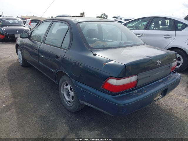 44371281 :رقم المزاد ، 1NXBA02E6VZ641860 vin ، 1997 Toyota Corolla Ce مزاد بيع