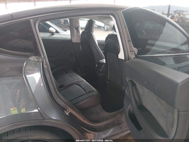 5YJYGDEF9LF005044 Tesla Model Y