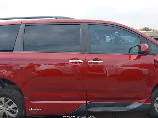 Toyota Sienna Se 8 Passenger 2014 5TDXK3DCXES508740 Image 14