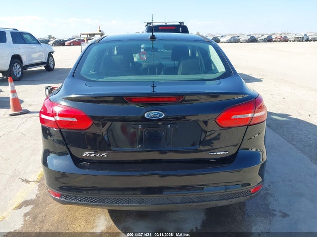 Ford FOCUS S 2015 1FADP3E26FL363439 Image 16