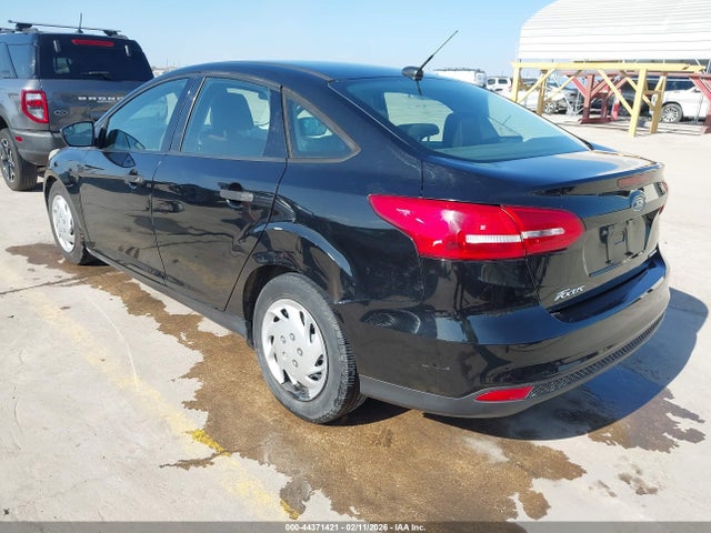 Ford FOCUS S 2015 1FADP3E26FL363439 Image 3