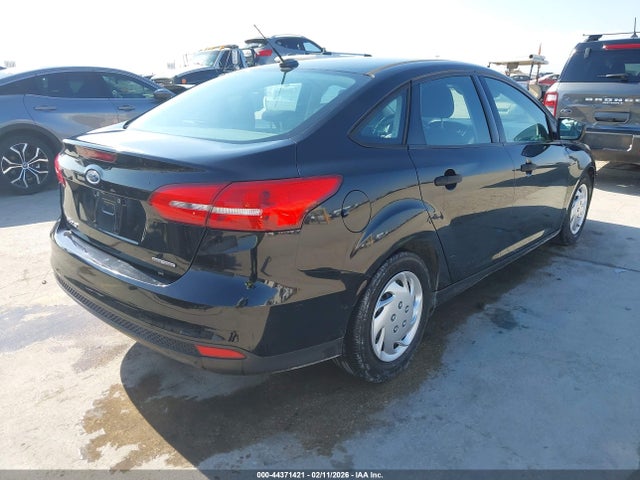 Ford FOCUS S 2015 1FADP3E26FL363439 Image 4