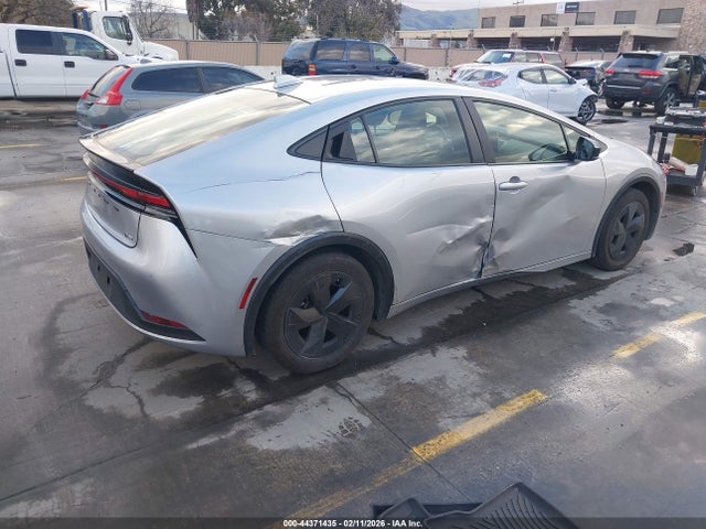 JTDACAAU8S3064825 Toyota Prius Le
