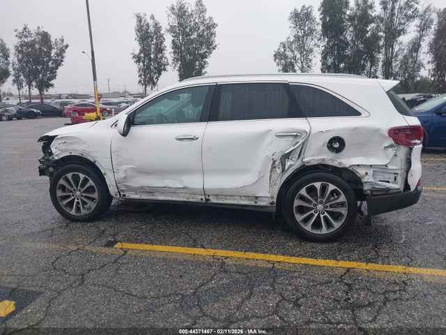 5XYPG4A51HG283462 KIA Sorento 3.3l Lx