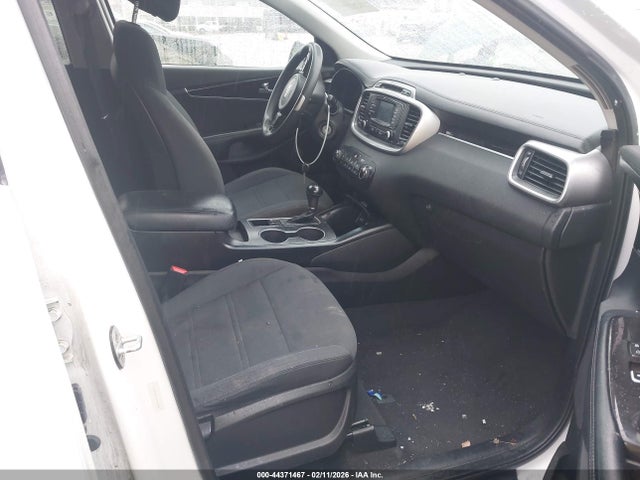 5XYPG4A51HG283462 KIA Sorento 3.3l Lx