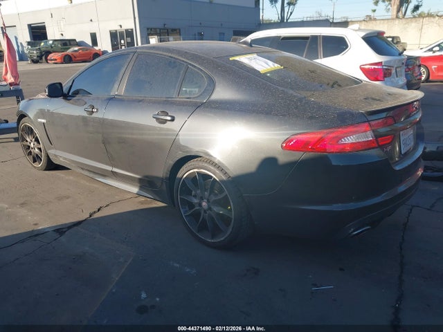 2015 JAGUAR XF SAJWA0F78F8U75886 Photo 2