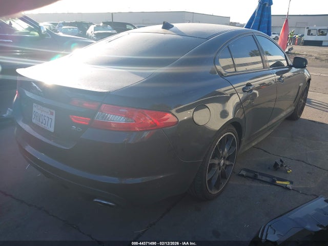2015 JAGUAR XF SAJWA0F78F8U75886 Photo 3