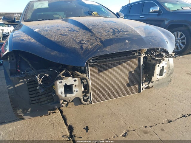 2015 JAGUAR XF SAJWA0F78F8U75886 Photo 5