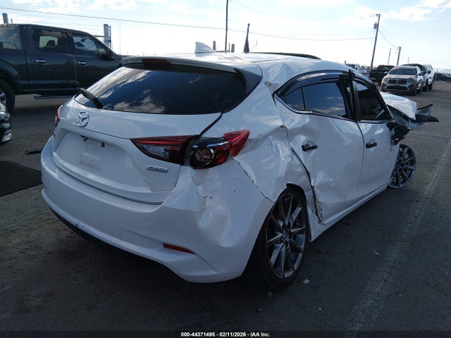 2018 MAZDA MAZDA3 3MZBN1L31JM178100 Photo 3