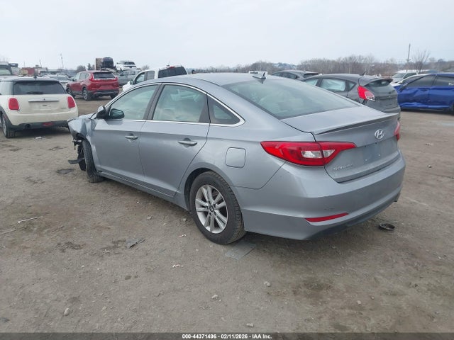 2017 HYUNDAI SONATA 5NPE24AF0HH520482 Photo 2